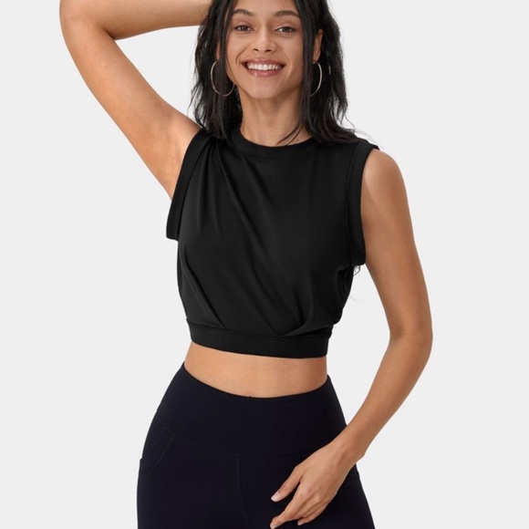 HALARA Tops - HALARA crop top